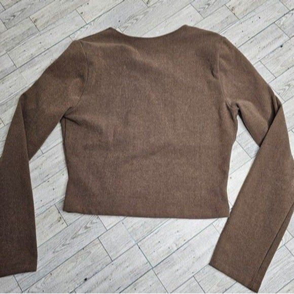 HYFVE Brown Ribbed Cropped LS Cross-Front Top, Size M - Picture 6 of 6